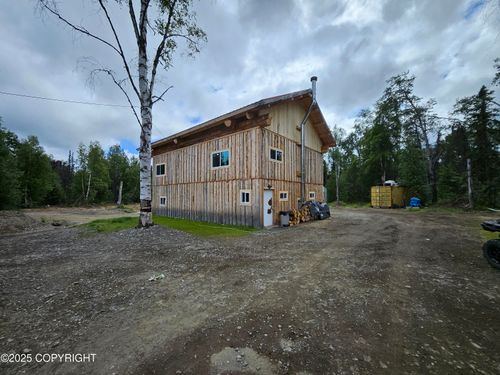 15882 E Willow Cir, Talkeetna, AK, 99676 | Card Image