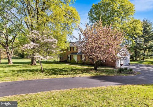 1297 Old Eagle School Rd, WAYNE, PA, 19087-1444 | Card Image