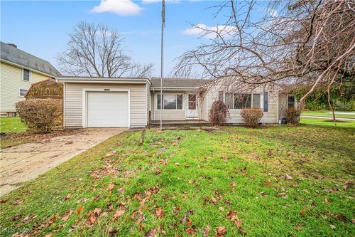 16236 Kinsman Road, Middlefield, OH, 44062 | Card Image