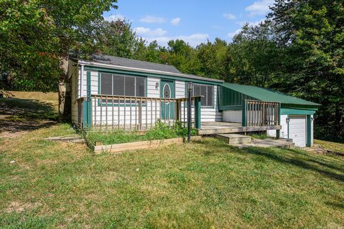 175 Peterson Dr, Gobles, MI, 49055-9704 | Card Image