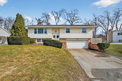 1558 N Bay Dr, Elkhart, IN, 46514-4267 | Card Image