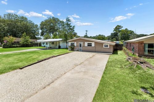 30627 Shannon Dr, Denham Springs, LA, 70726-2232 | Card Image