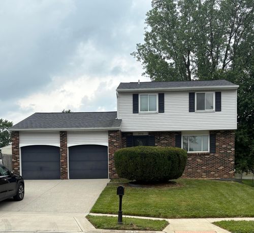 2570 Niantic Dr, Columbus, OH, 43224-3743 | Card Image