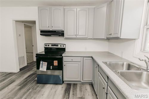 308 W 5th St, Dixon, MO, 65459-9321 | Card Image