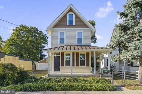 423 W Broad St, Palmyra, NJ, 08065-1442 | Card Image