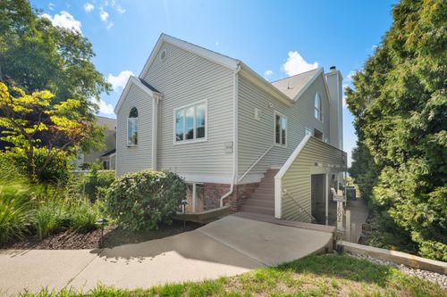 6-1802 Lakeshore Dr, Saint Joseph, MI, 49085-1670 | Card Image