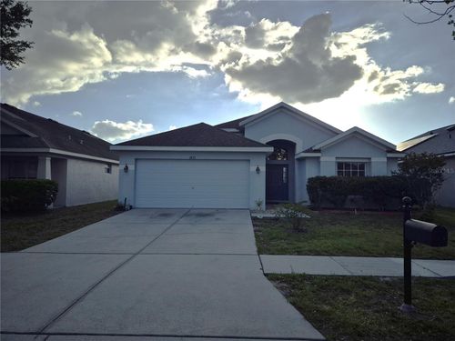 6833 Runner Oak Dr, Zephyrhills, FL, 33545-4829 | Card Image