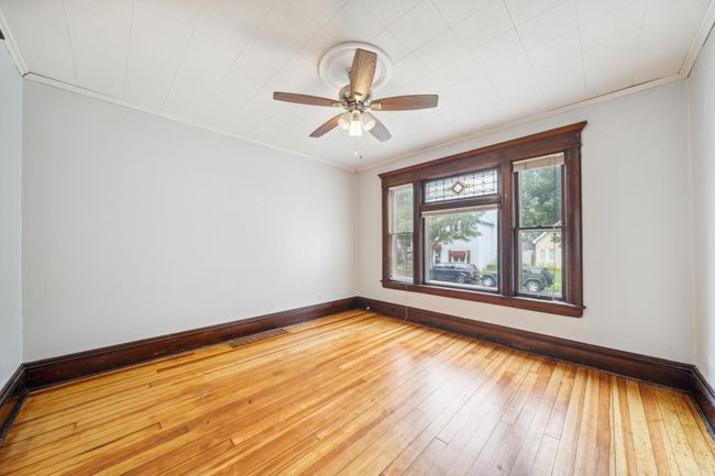 07_interior.jpg | Image 6