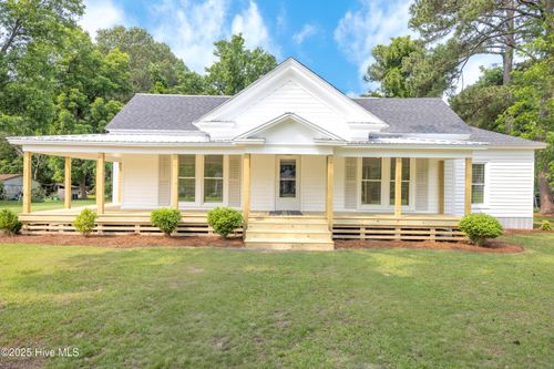 502 Sterlingworth St, Windsor, NC, 27983-1622 | Card Image