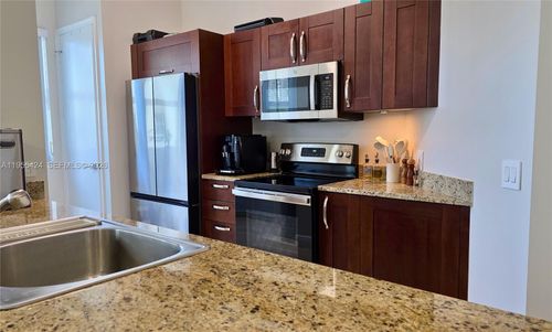 apt-402-20000 E Country Club Dr, Aventura, FL, 33180-3005 | Card Image