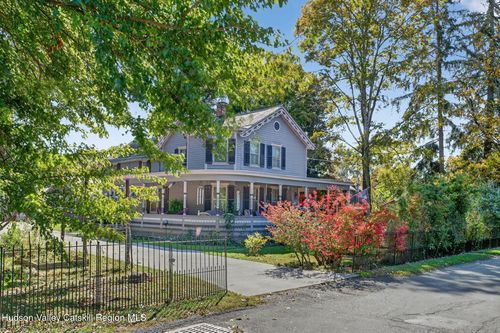 4 Railroad Ave, Staatsburg, NY, 12580-5270 | Card Image