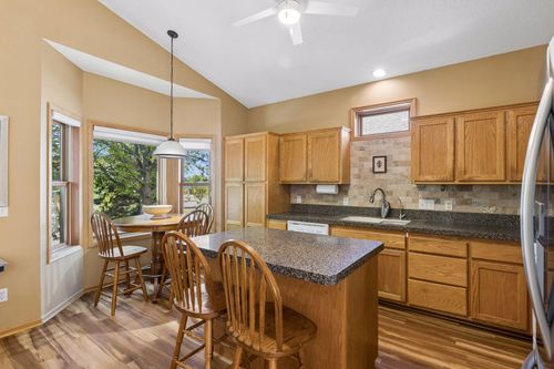 724 Gilfillan Ln, White Bear Tp, MN, 55127-7177 | Card Image