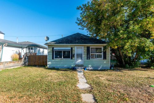 5012 47 St, Lloydminster, AB, T9V0E9 | Card Image