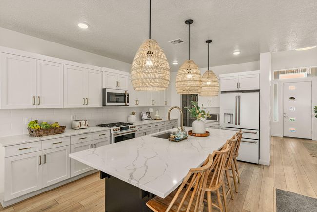 Kitchen Area | Image 35