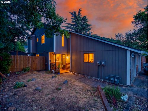 13954 Se Center St, Portland, OR, 97236-3582 | Card Image