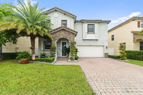 3521 W 92nd Pl, Hialeah, FL, 33018-2072 | Card Image