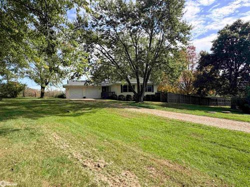 2387 Lilac Ct, Fairfield, IA, 52556-8841 | Card Image