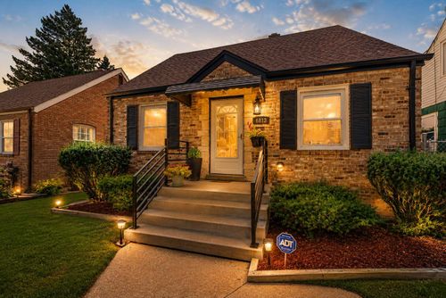 6813 Schneider Ave, Hammond, IN, 46323-1407 | Card Image