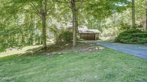 166 Heather Ln, Johnson City, TN, 37601-5316 | Card Image
