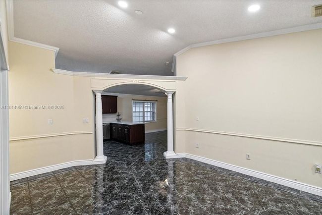 17610 Sw 4 Th Ct, House other with 4 bedrooms, 2 bathrooms and null parking in Pembroke Pines FL | Image 4