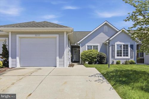 3822 Farmstead Dr, FAYETTEVILLE, PA, 17222-9252 | Card Image
