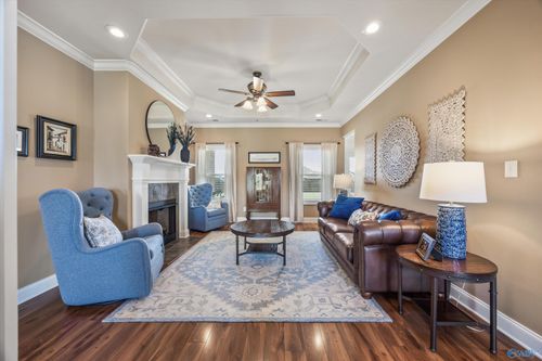 28298 Ferguson Ln, Toney, AL, 35773-5402 | Card Image