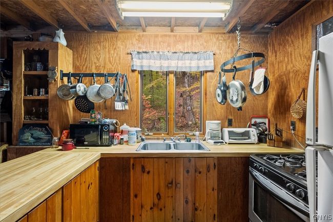 1118 Moose River Tract, House other with 3 bedrooms, 1 bathrooms and null parking in Forestport NY | Image 22