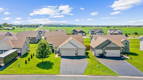 932 Ashford Rd, Belle Plaine, MN, 56011-2327 | Card Image