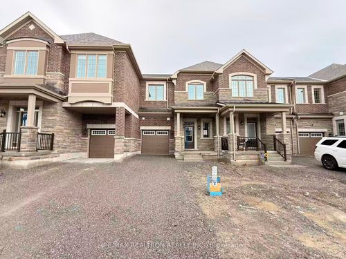 11 Moss Drive, Markham, ON, L6C1N3 | Card Image