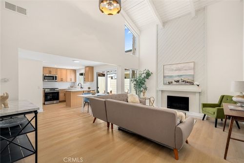 10401 Hammontree Dr, Garden Grove, CA, 92843-1139 | Card Image