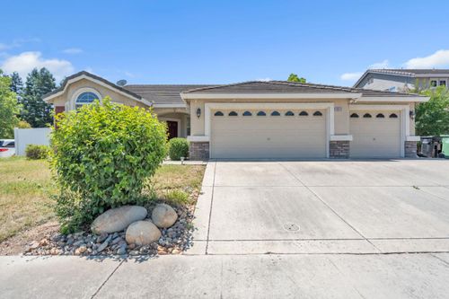 9516 Grasmeer Way, Elk Grove, CA, 95624-4429 | Card Image