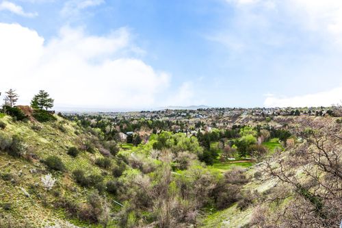 8626 S Scottish Dr, Sandy, UT, 84093-2132 | Card Image