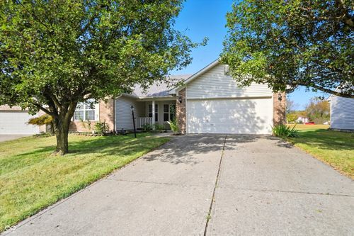 12176 Emerald Isle Ct, Fishers, IN, 46037-7914 | Card Image