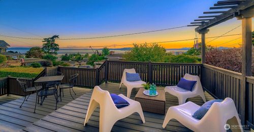 924 S 226th Pl, Des Moines, WA, 98198-6935 | Card Image