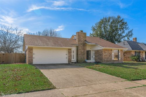 5702 Golden Meadows Dr, Bossier City, LA, 71112-4810 | Card Image