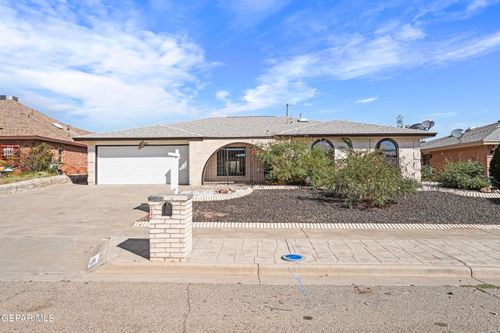 4453 Gen Maloney Cir, El Paso, TX, 79924-6831 | Card Image