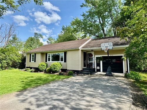 8570 Clark Mills Rd, Whitesboro, NY, 13492-2750 | Card Image