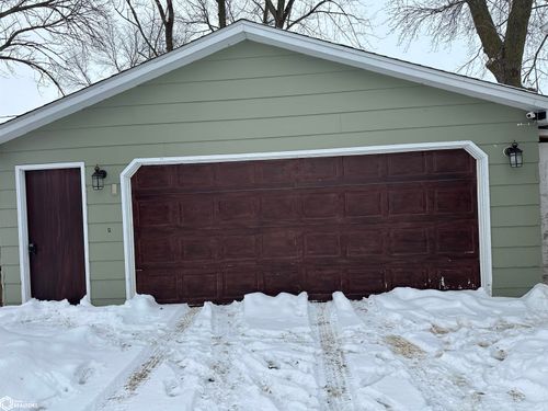 306 5th St N, Dakota City, IA, 50529-5068 | Card Image