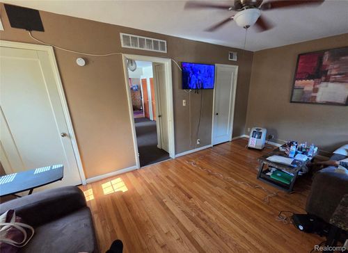 22210 Harper Ave, Saint Clair Shores, MI, 48080-1816 | Card Image