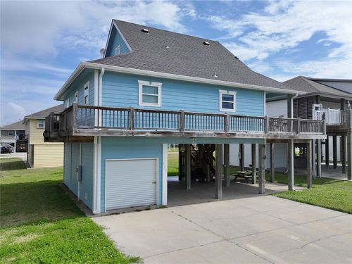 976 Bahama Dr, Crystal Beach, TX, 77650-3431 | Card Image
