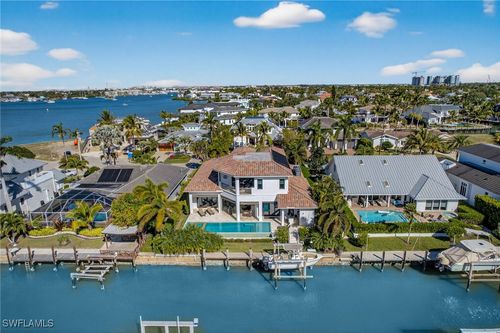 1330 Marlin Dr, NAPLES, FL, 34102-1531 | Card Image