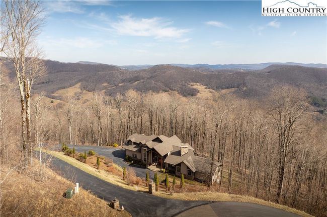 1902 Elk Creek Mountain Pkwy, House other with 4 bedrooms, 5 bathrooms and null parking in Todd NC | Image 47