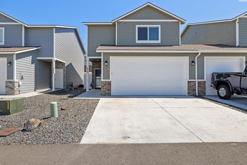 474 Bedrock Loop, West Richland, WA, 99353-2001 | Card Image