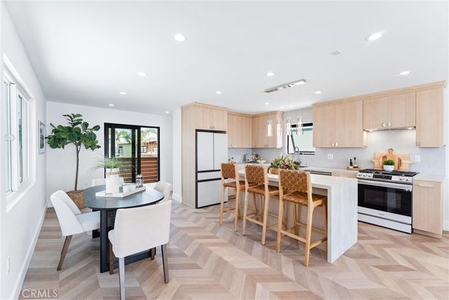 869 Santa Ana St, House other with 2 bedrooms, 3 bathrooms and 4 parking in Laguna Beach CA | Image 7