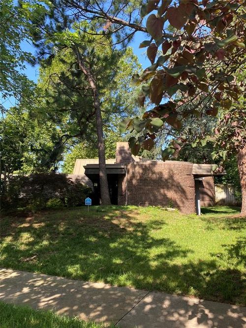 2518 Acacia Ct, Norman, OK, 73072-6839 | Card Image