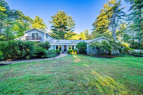 391 Maple St, Carlisle, MA, 01741-1632 | Card Image