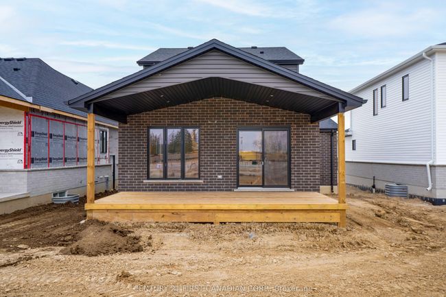 17 Twynstra St, House other with 3 bedrooms, 3 bathrooms and 2 parking in Ailsa Craig ON | Image 35