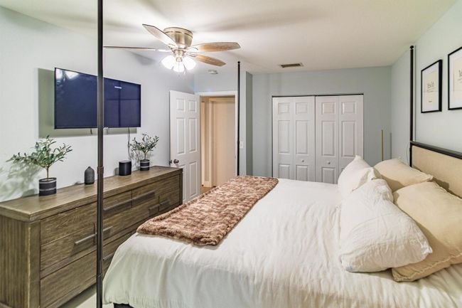 2097 Se New York St, House other with 4 bedrooms, 2 bathrooms and null parking in Port Saint Lucie FL | Image 26