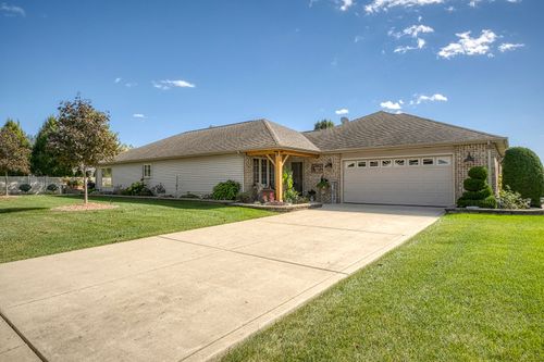 9815 Hart St, Saint John, IN, 46373-8708 | Card Image