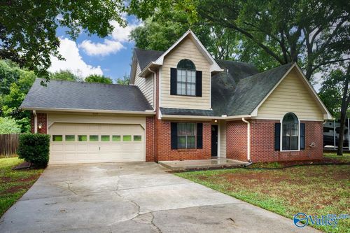 129 Tammy Gaines Ln, Huntsville, AL, 35811-8921 | Card Image